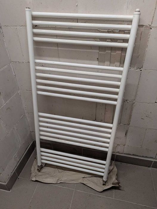 Grzejnik łazienkowy z demontażu z m. deweloperskiego 120wys x 60szer