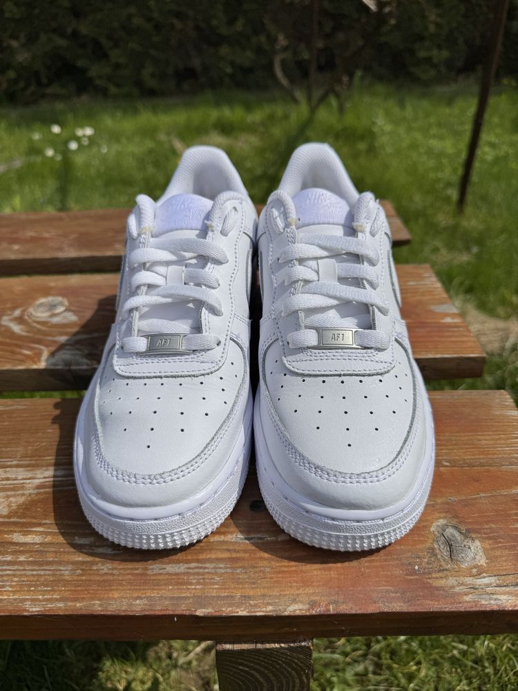 Nike Air Force 1 All White 38.5