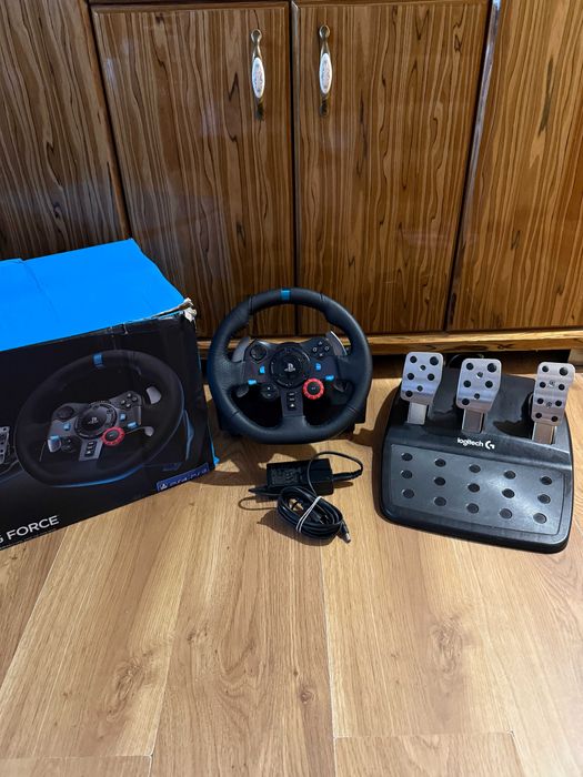 Kierownica Logitech G29 DrivingForce PC/PS4/PS5 - Pudełko