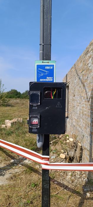 Продам будівлі колишньої ферми.