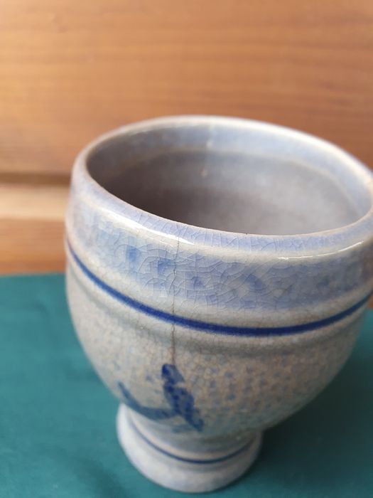 Ceramiczne naczynko w kolorze niebieskim