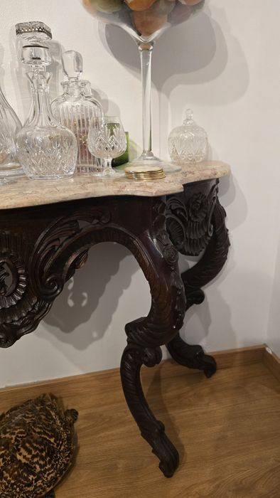 Credência estilo Luís XV