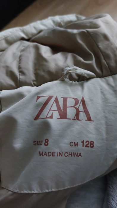 Пухове пальто ZARA на дівчинку 126/128см.