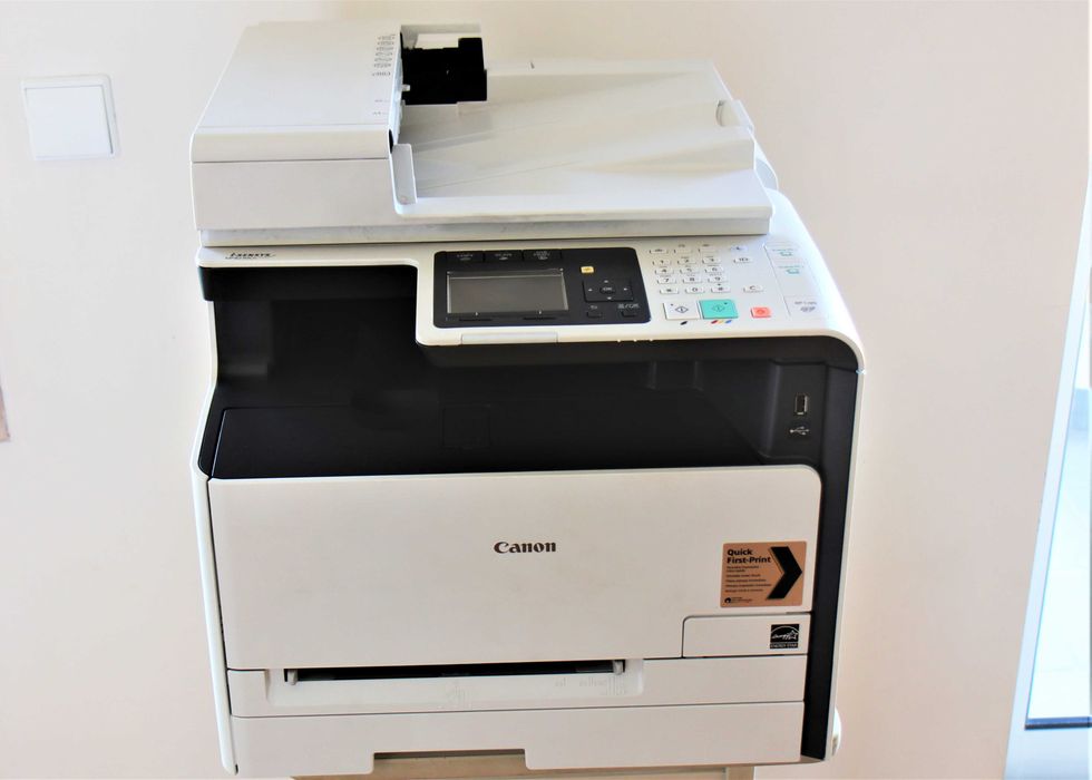 Impressora Canon i-Sensys MF8230Cn (LER DESCRIÇÃO)