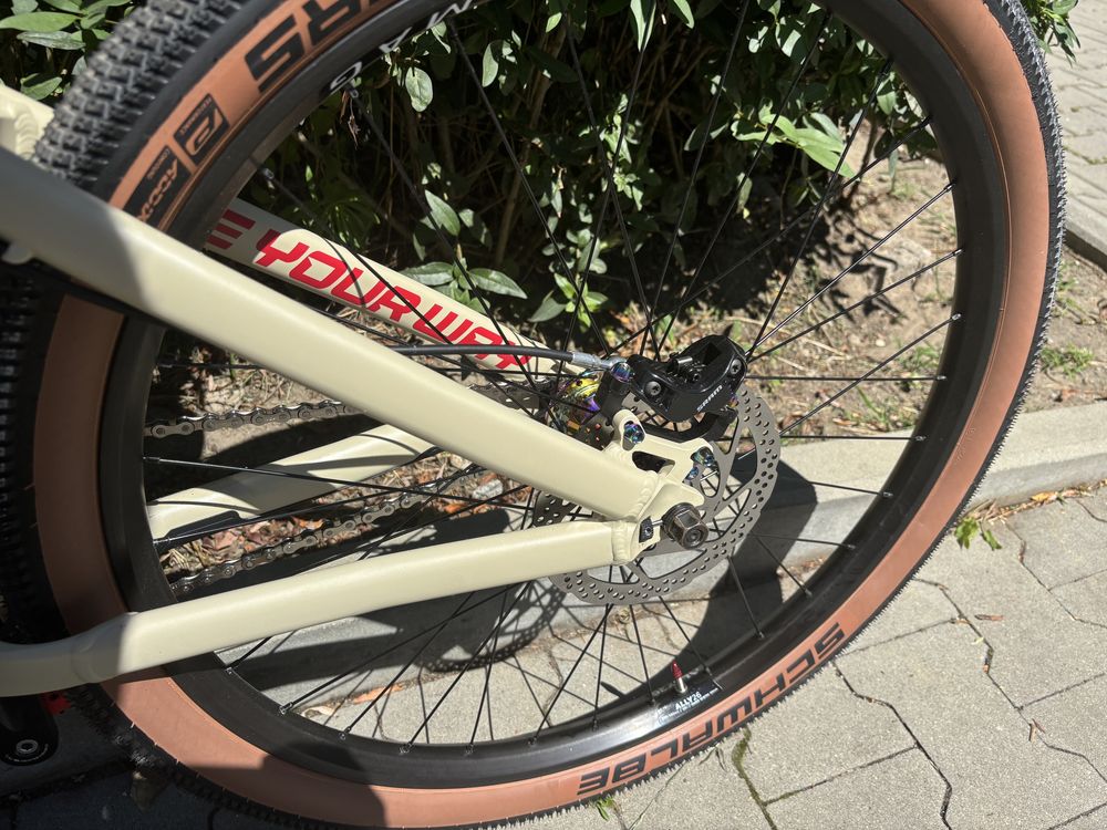 Dartmoor Two6player Pro custom (fox 34, chromag, sram, NS, dirt)