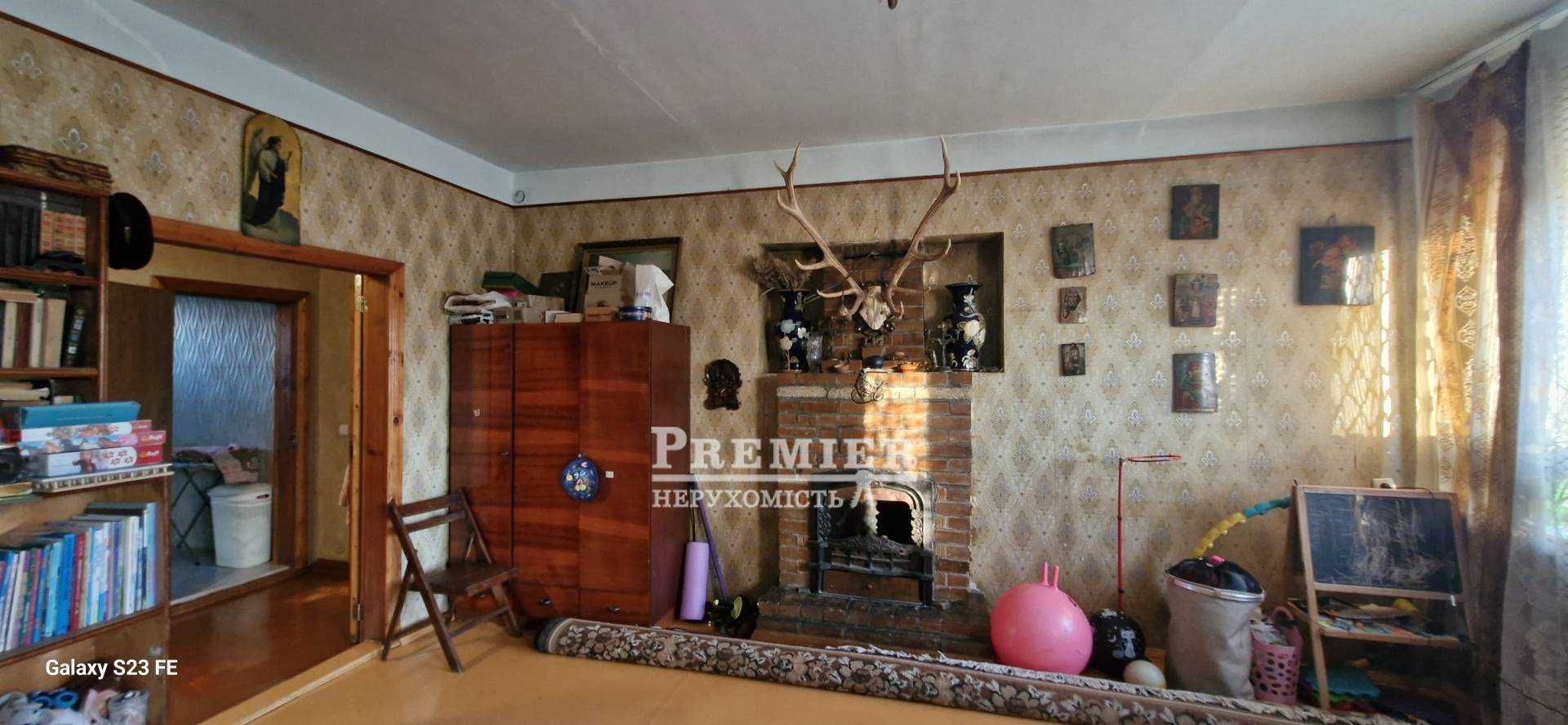 У продажу 2 поверх. будинок в центрі с. Молодіжне.