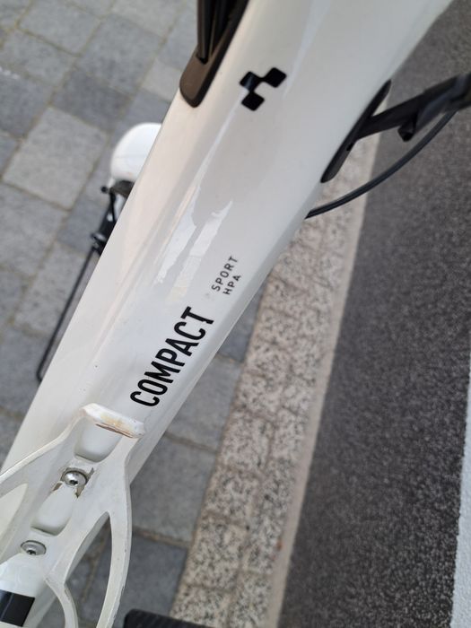 JAK NOWY Rower Elektryczny CUBE COMPACT SPORT HPA Bosch Performance 46