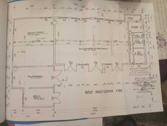 Obiekt o pow 530m2  w Klaudynie sprzedam