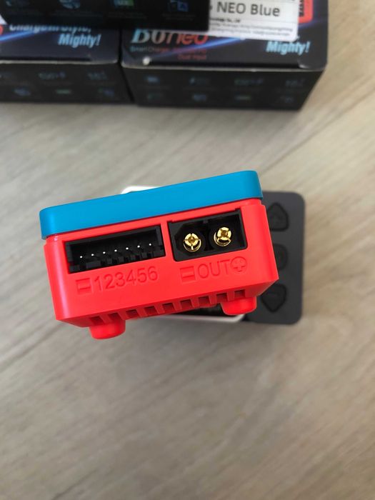 SKYRC b6neo, 200W 10A зарядне для дронів в збірок до 6S, є вхід TYPE-C