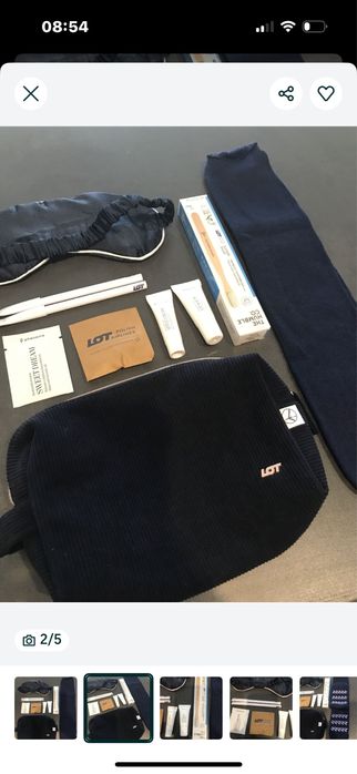 Zestaw gadzetow z klasy biznes PLL LOT