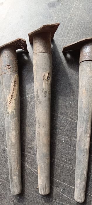 Ножки для меблів