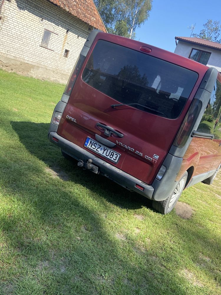 Opel vivaro 2.5 cdti