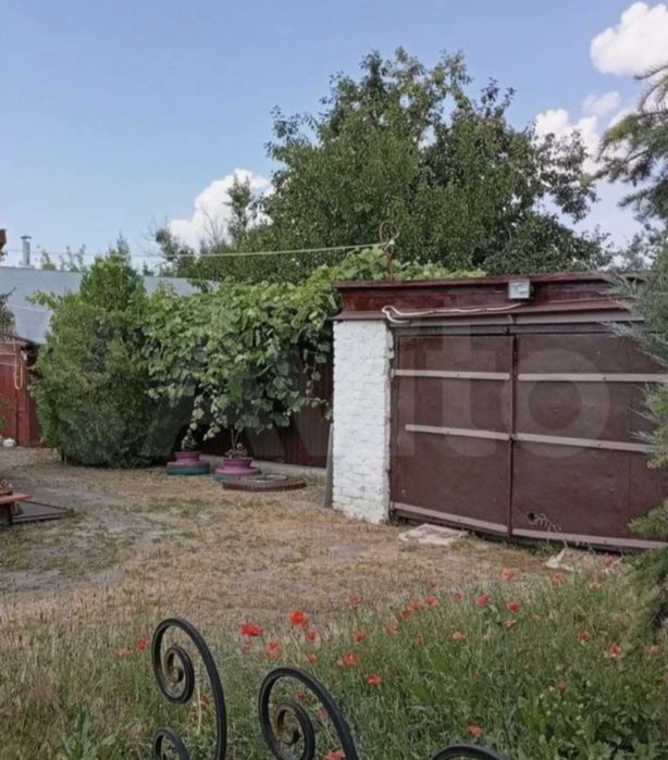 Сдам пол дома с удобствами