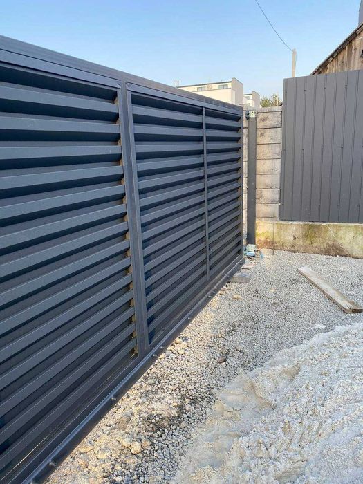 ВІДКАТНІ ВОРОТА з металу — швидкий монтаж, вигідна ціна