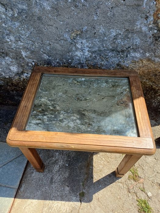 Mesa de centro em bom estado