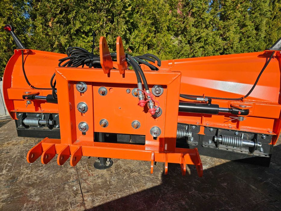 Pług śnieżny do śniegu hydraulicznie składany lekki spych strzałkowy