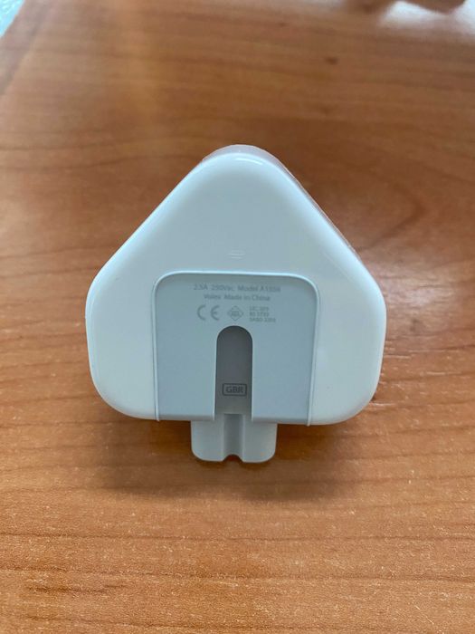 Ficha inglesa original Apple A1556