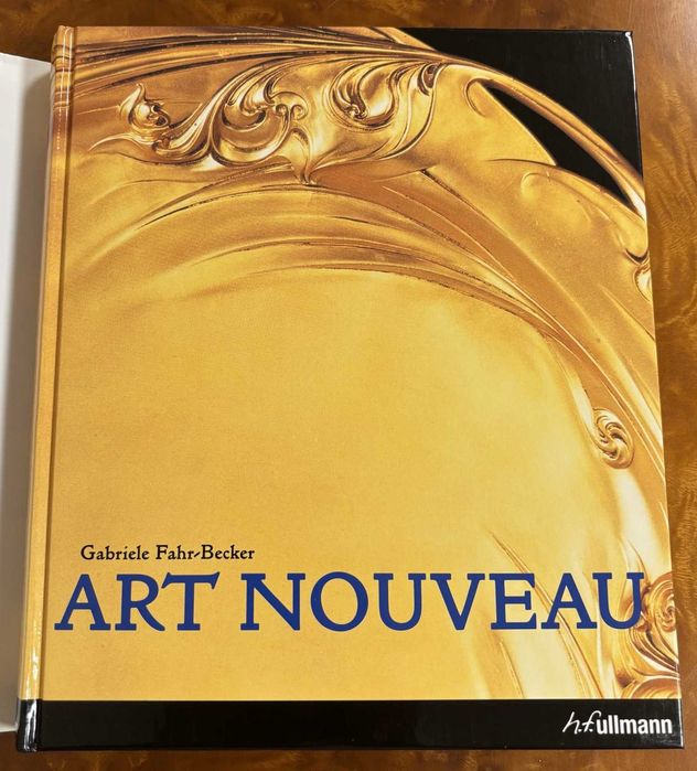 Книга об искусстве Art Nouveau авторства Gabriele Fahr-Becker
