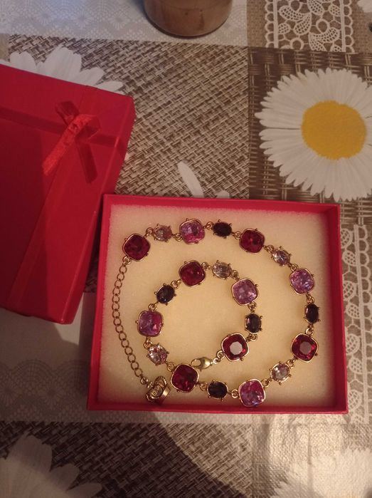 Naszyjnik z krysztalkami.