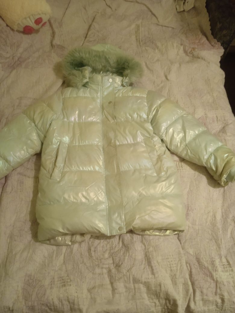 Зимняя детская куртка на девочку