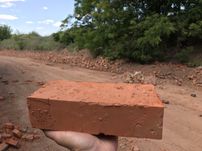 Красный рядовой цокольный кирпич