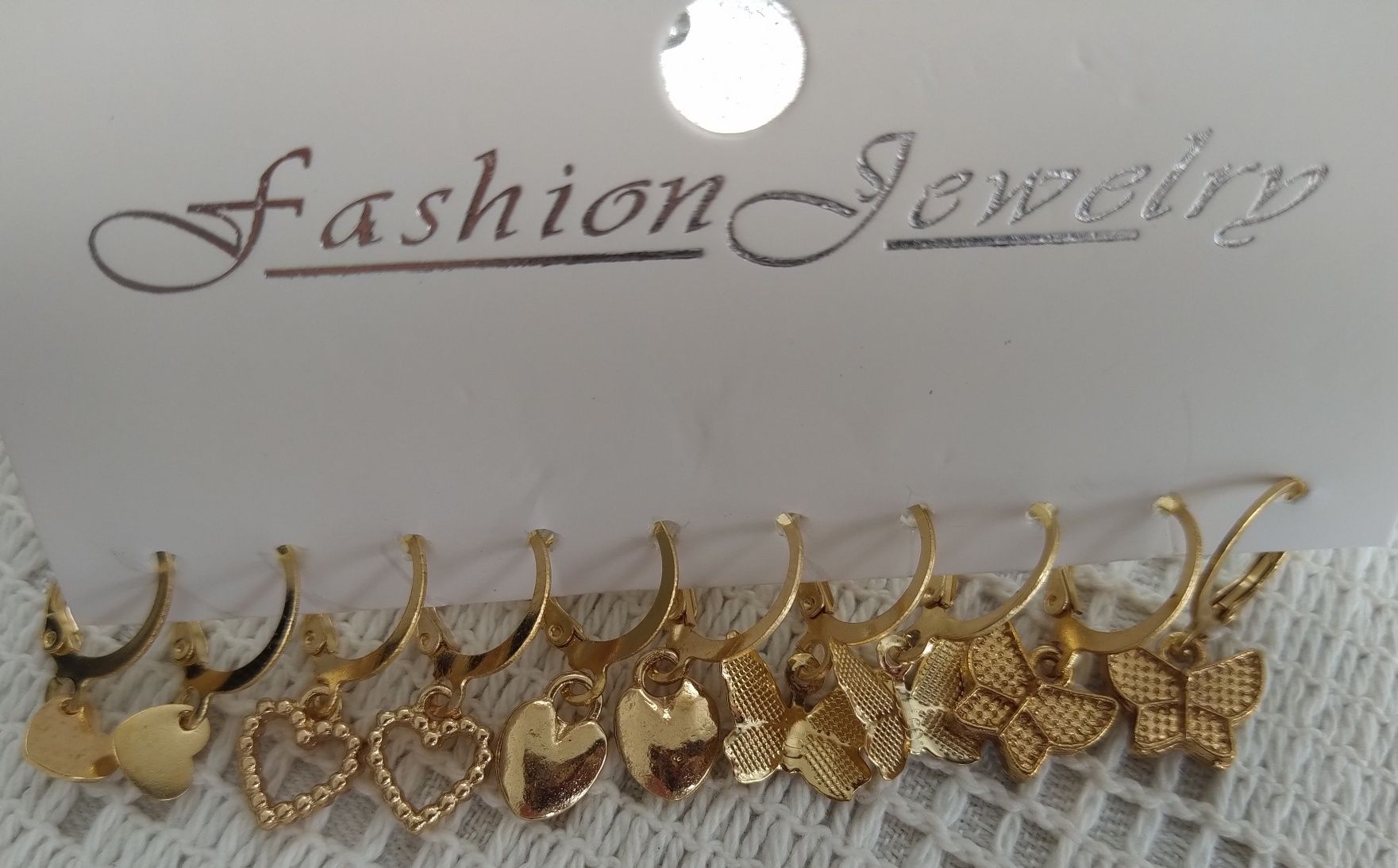 Brincos novos - 6 pares = 1,00€