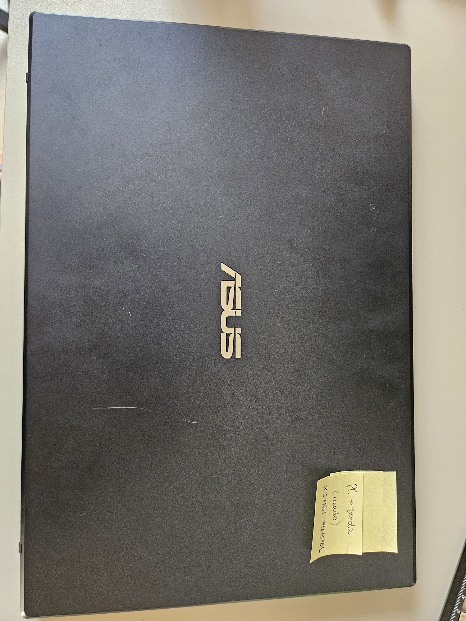 Portátil ASUS X517GT intel i7 12GB RAM 256 GB SSD