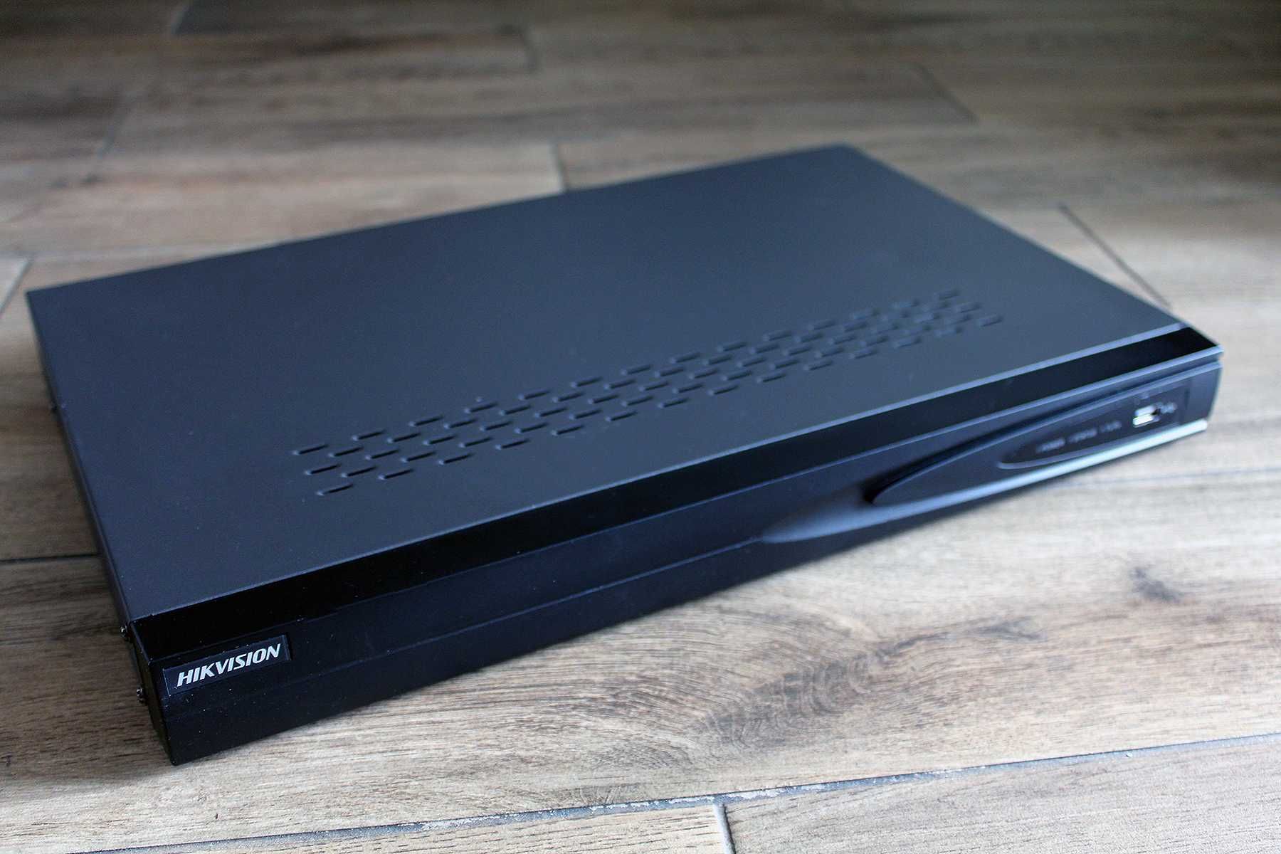 Видеорегистратор Hikvision DS-7608NI-E2/8P • 8 POE портов •