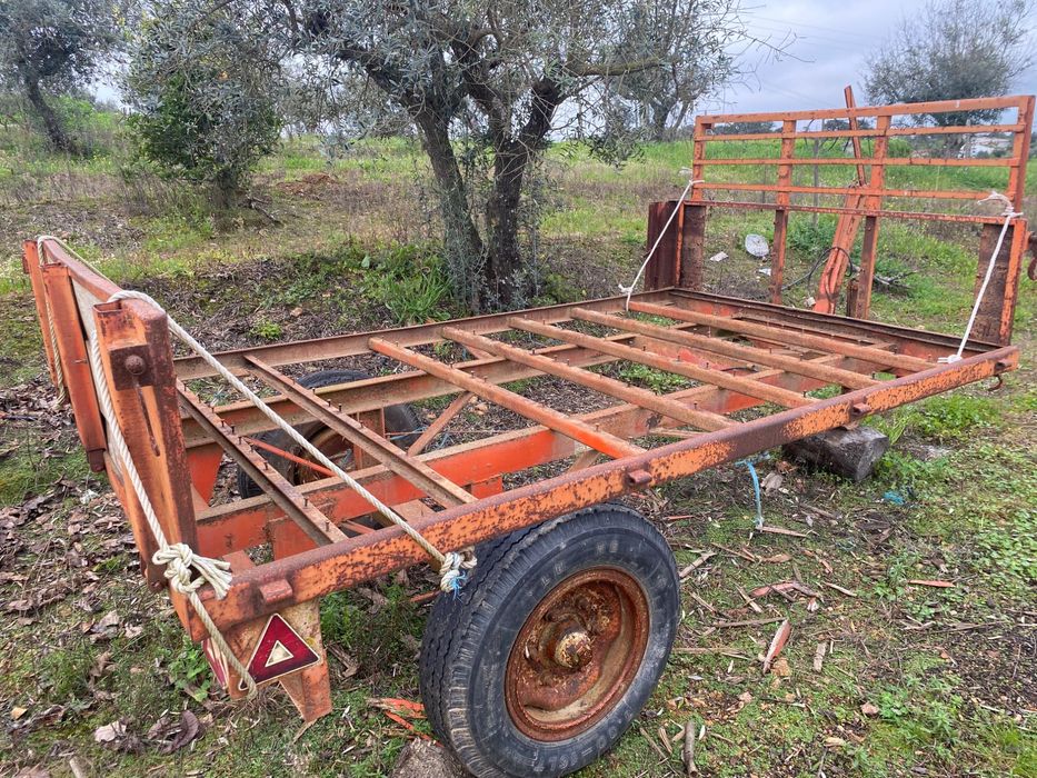 Vendo ou troco Reboque Herculano