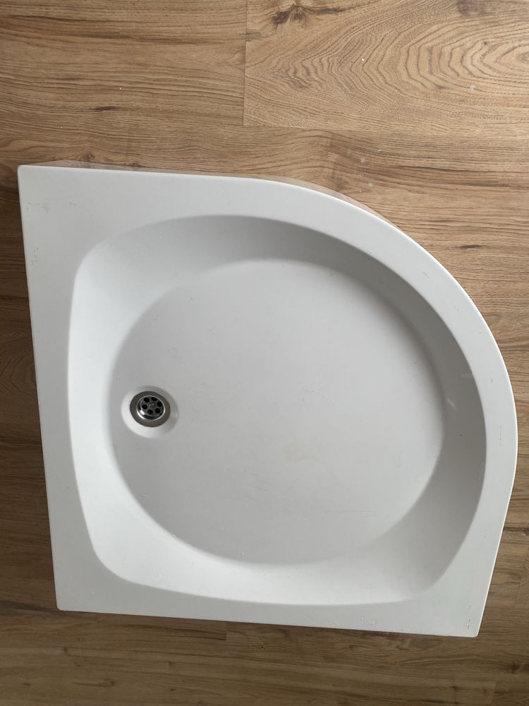 Brodzik kabiny prysznicowej półokrągły 80x80x16 z odpływem