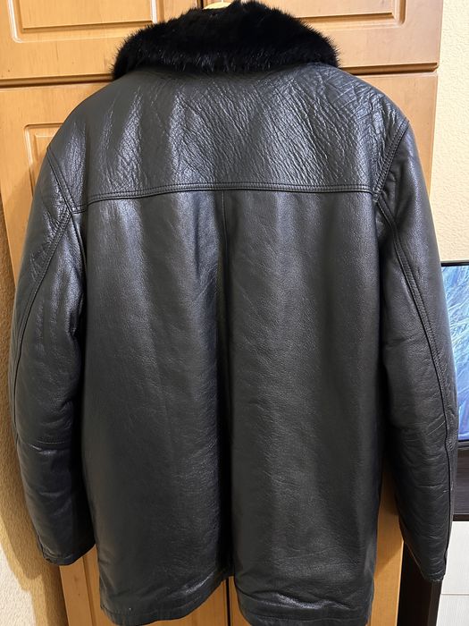 Чоловіча куртка з натуральноі шкіри та хутра