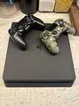 Ps4 slim 500gb 2 pady