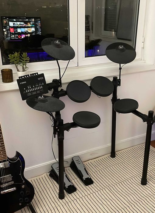 Bateria Eletrónica Yamaha DTX402K