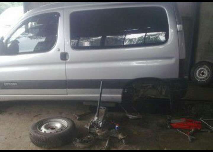 Ремонт задньої балки і ходовоїPeugeot 405,206,306,309, Partner, Citroe