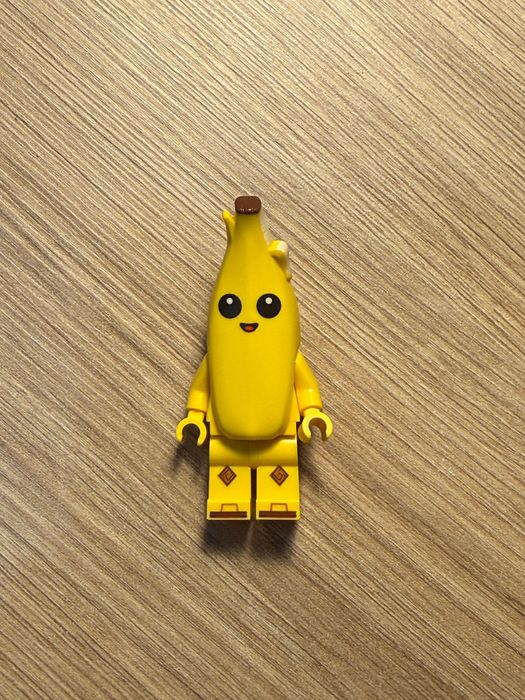 Lego figurka nowa Fortnite baranek Peely