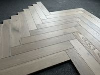 Podłoga Jodełka K. Dąb Rustic 15x90x600mm, 4faza, OlejUV Krakau Biały