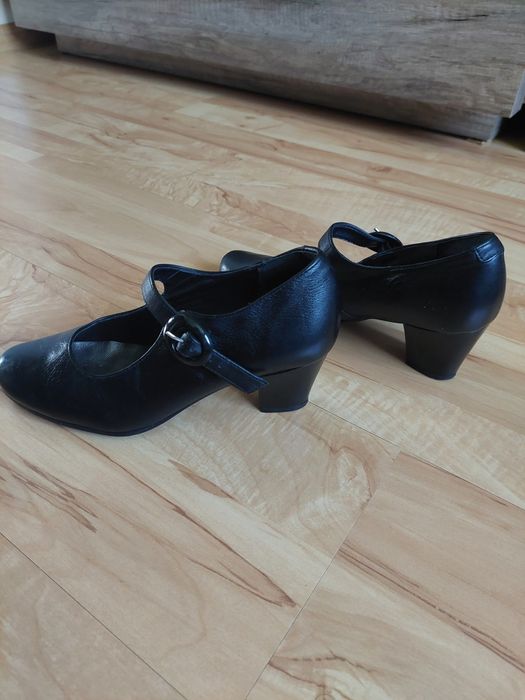 NOWE buty damskie marki Pavers rozmiar 36