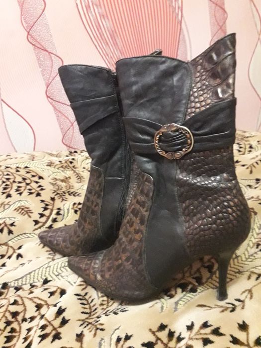 Чобітки жіночі 36 розмір