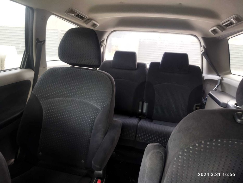 Мітсубісі грандіс