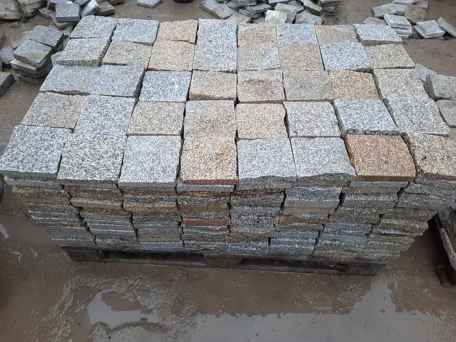 Płytki  granitowe elewacyjne 15/15/2 szaro - żółte