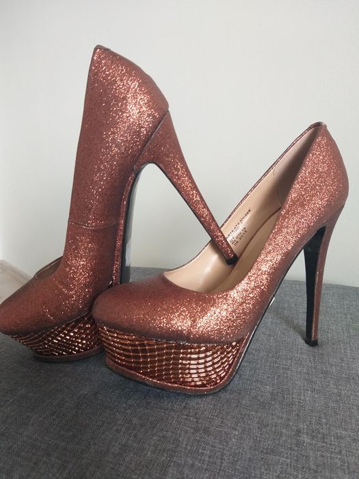 Нові туфлі 40 розмір