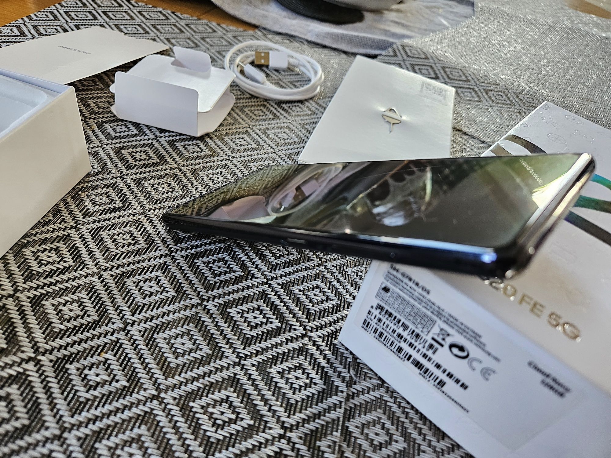 Samsung galaxy s20 FE 5g stan idealny