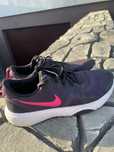 Жіночі кросівки для залу Nike  Wmns City Rep