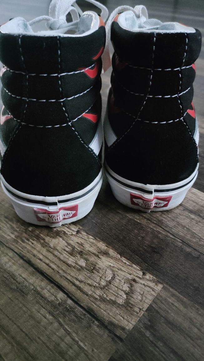 świetne wysokie trampki Vans SK8-Hi. w super stanie