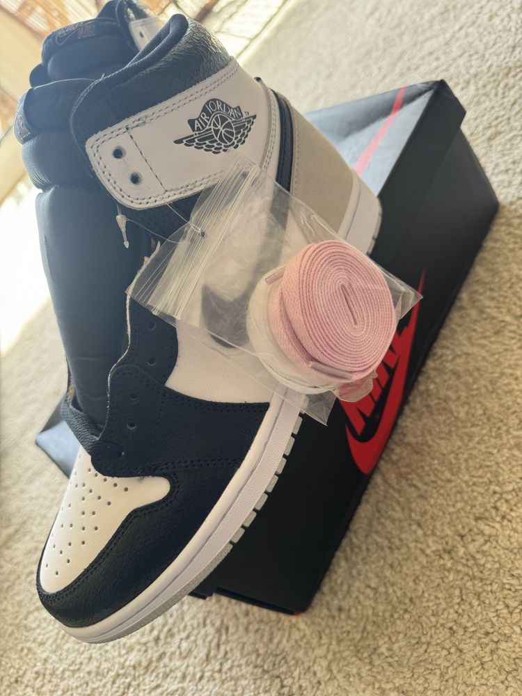 Air Jordan 1 Retro High “Bleached Coral” (44.5)