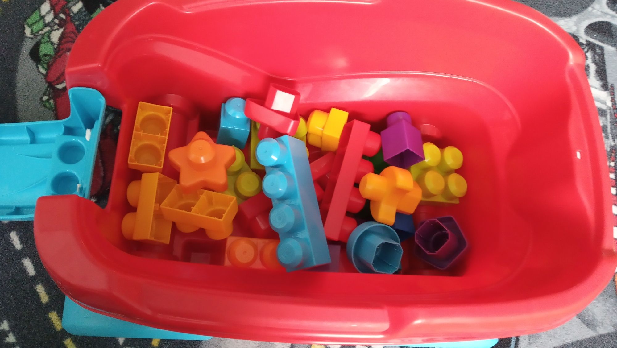 Wózek z klockami mega bloks, sorter