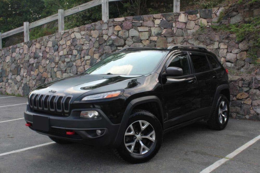 Jeep Cherokee Trailhawk      2018
