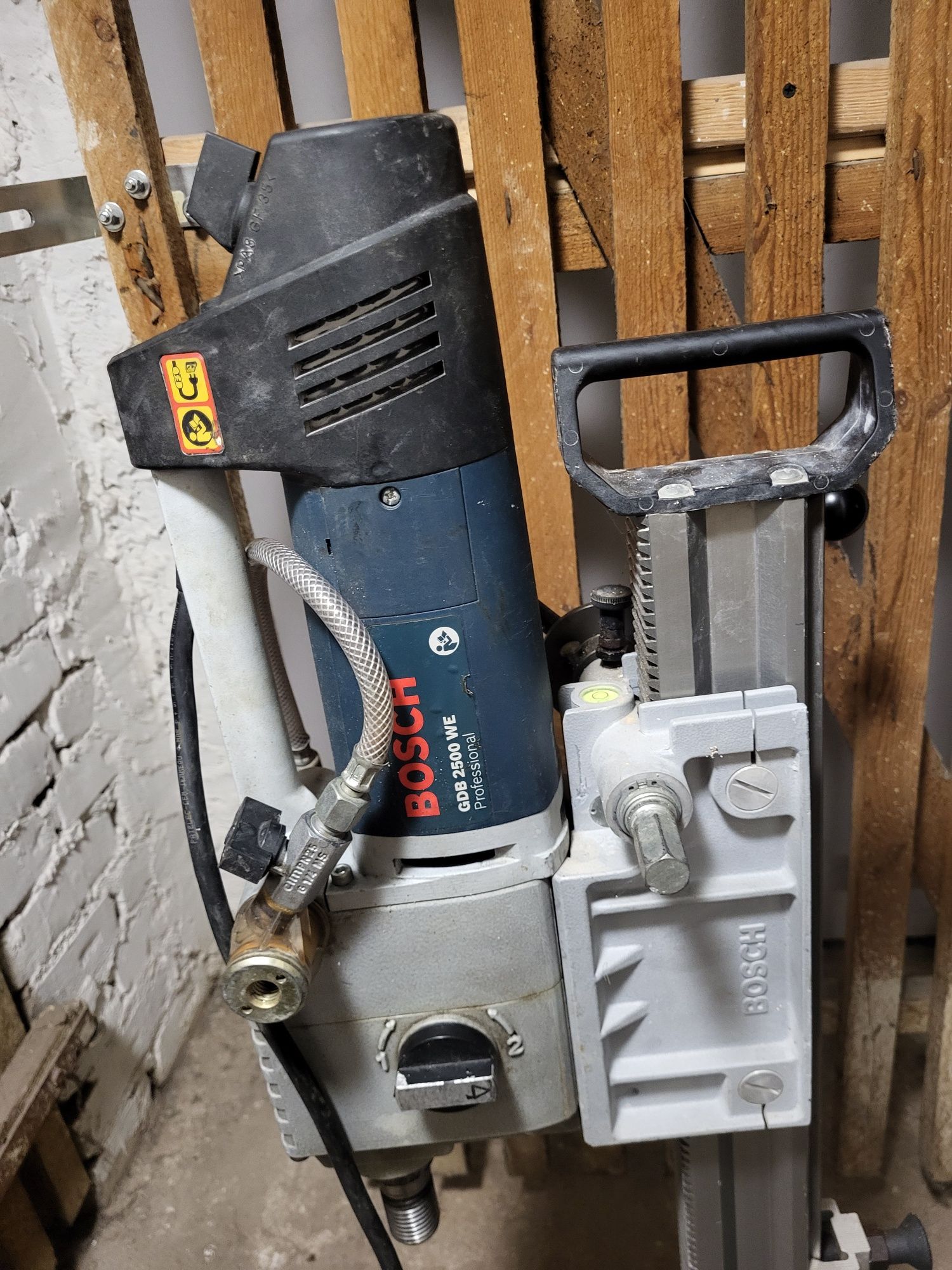 Wiertnica / otwornica Bosch GDB 2500 WE
