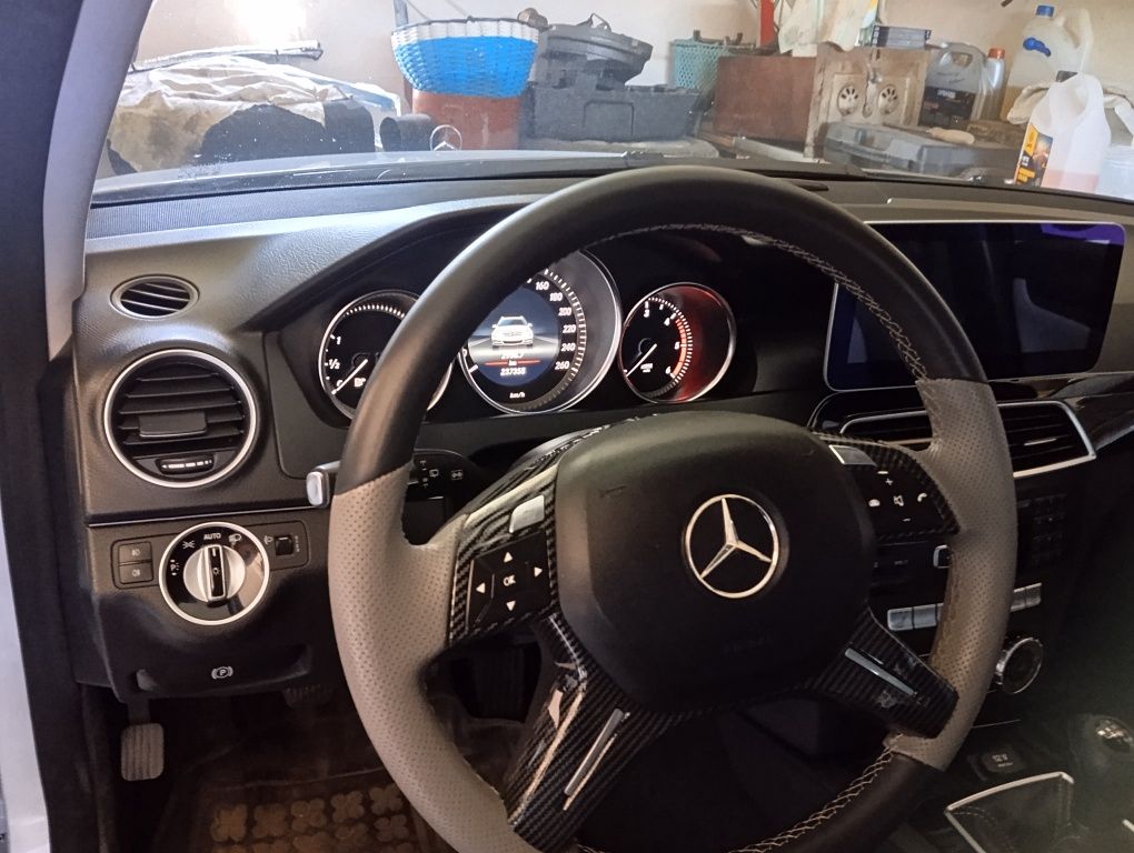 Автомобілі легкові