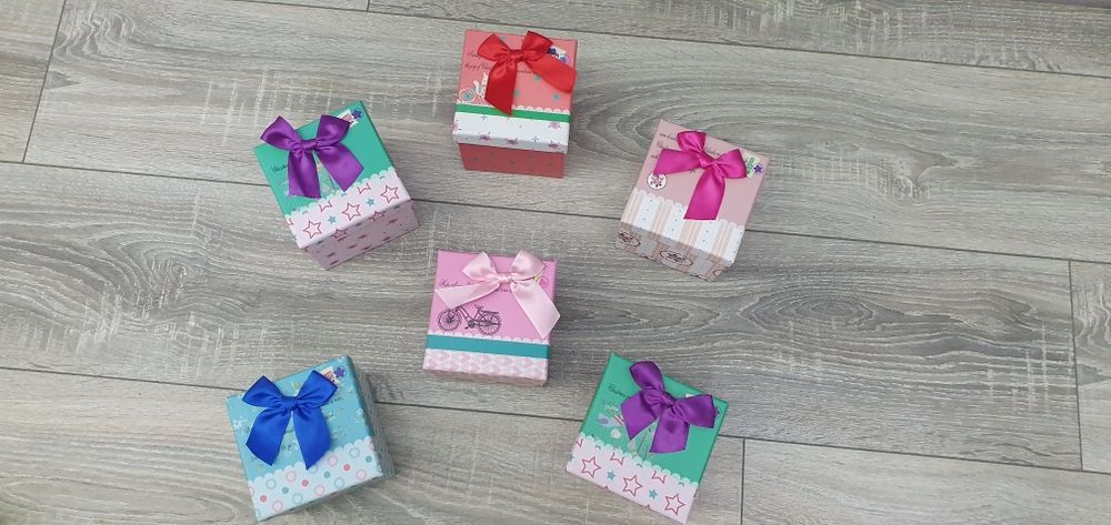 Подарункова коробочка 10×10